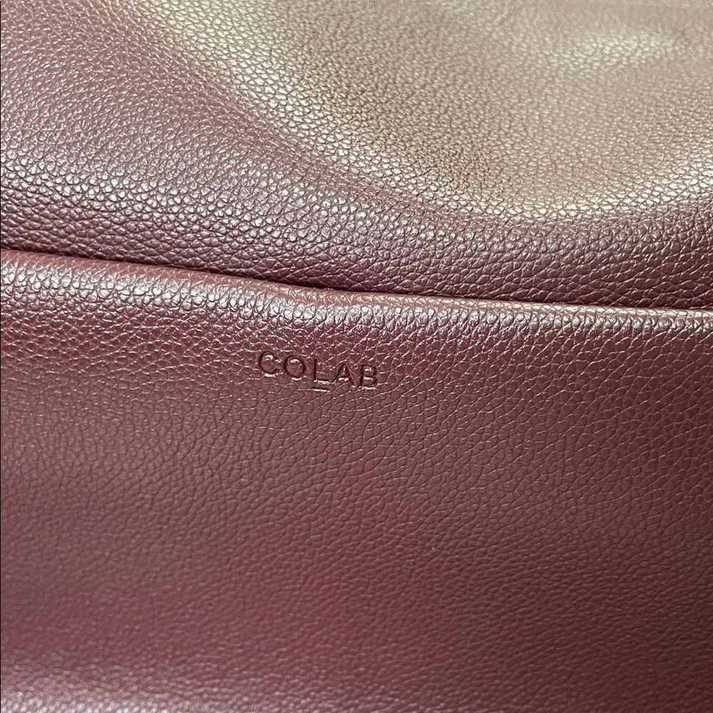 Elegant Burgundy Shoulder Bag - Picture 10 of 16
